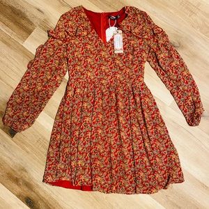 BooHoo Floral Print V Neck Ruffle Skater Dress Size US 6